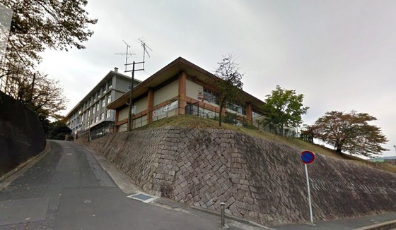 中学校　広島市立仁保中学校（中学校）まで762m