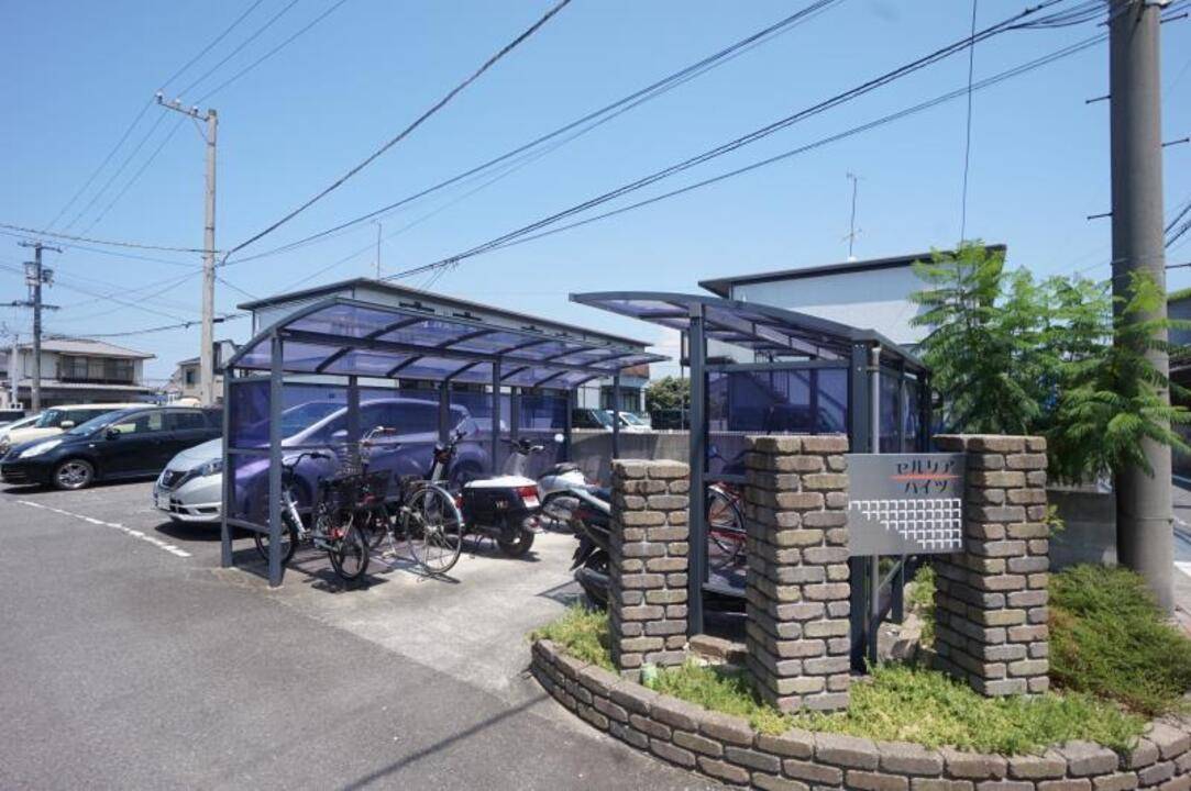 駐車場　駐輪場