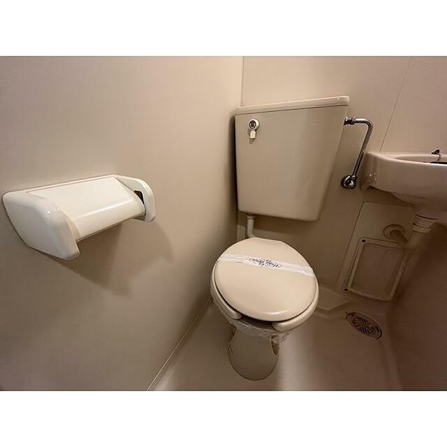 トイレ　※同仕様写真含む
