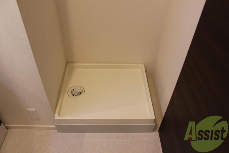 その他設備　洗濯機置場には防水パンがしっかり用意されています。