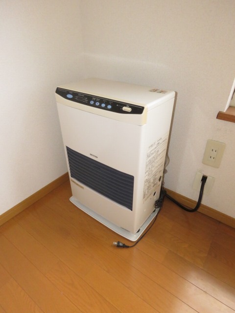 その他設備　灯油ストーブで経済的です★