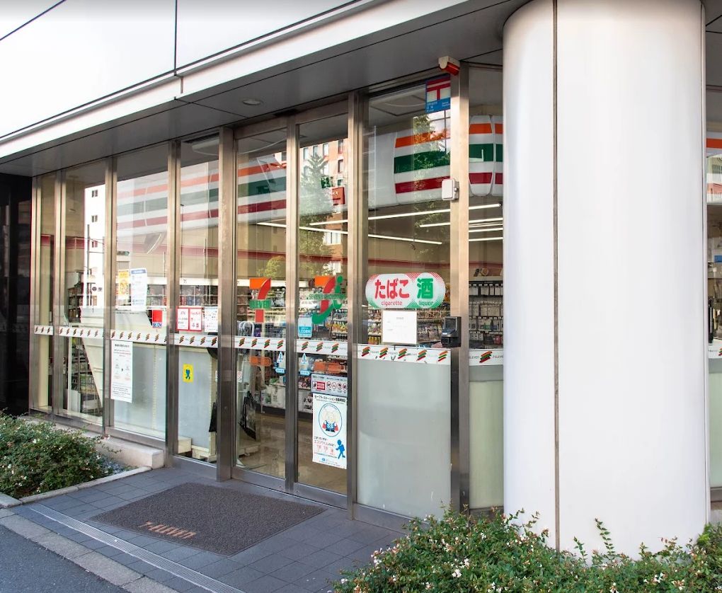 コンビニ　セブンイレブン 新橋第一京浜店（コンビニ）まで226m