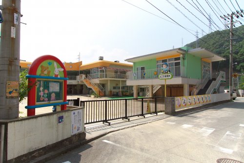 幼稚園・保育園　横路保育所（幼稚園・保育園）まで584m