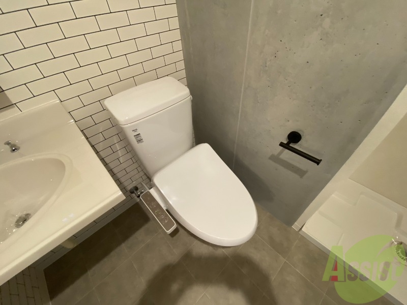 トイレ　トイレは温水洗浄便座で、とても快適にご利用いただけます。