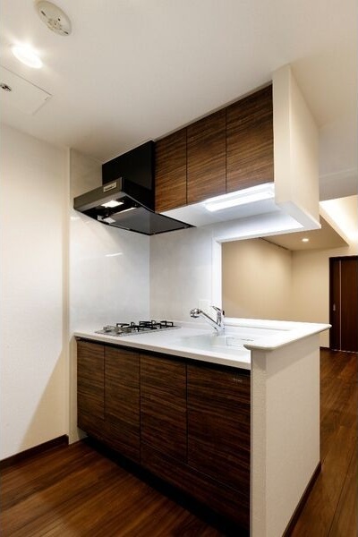 キッチン　※写真は同じマンションの違う部屋のものになります。