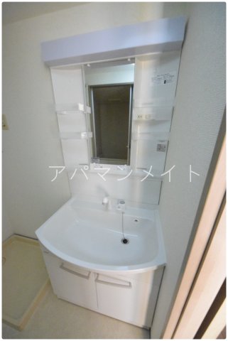 洗面設備　洗面台独立です