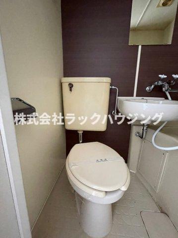 トイレ　【お部屋探しはラックハウジングにお問合せ下さいませ】