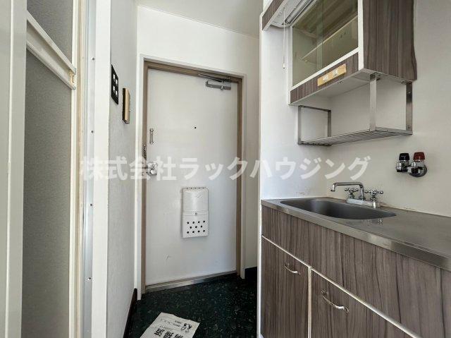 玄関　【お部屋探しはラックハウジングにお問合せ下さいませ】