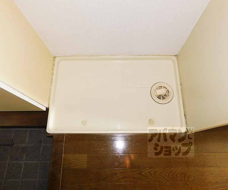 その他設備　室内に洗濯機置けます。