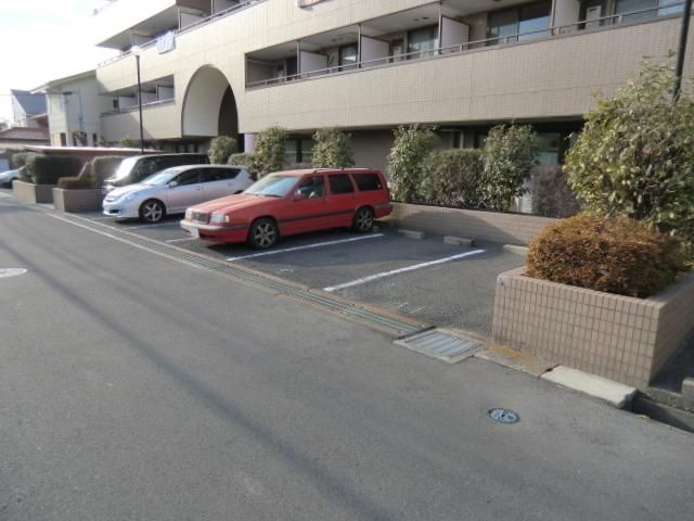 駐車場　敷地内駐車場