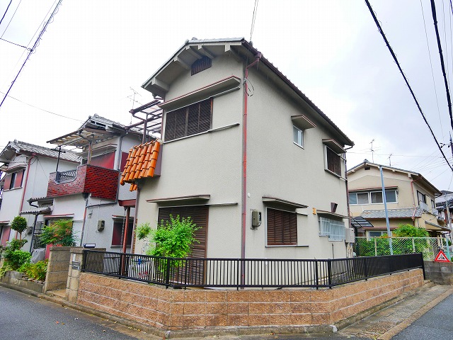 建物外観　外観は落ち着いています