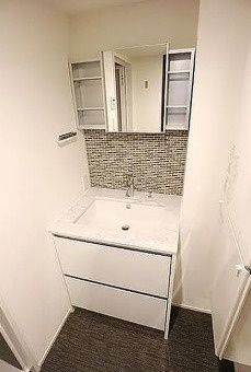 洗面設備　写真は同タイプ住居です