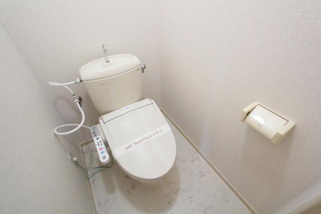 トイレ　清潔感のあるお手洗いです。