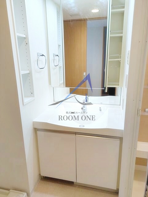 洗面設備　洗面台です。