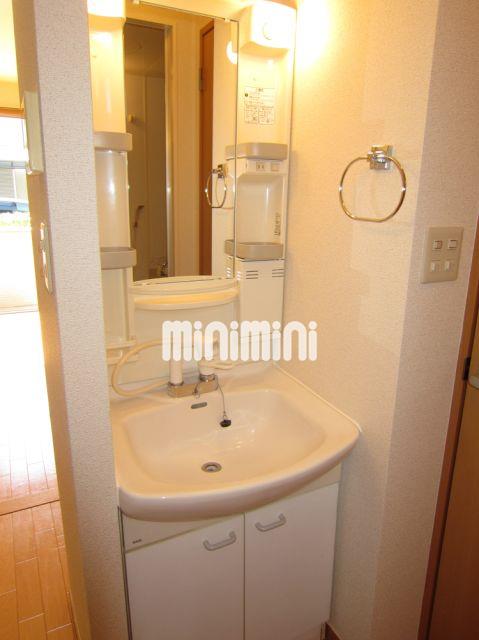洗面設備　シャワー付き独立洗面台
