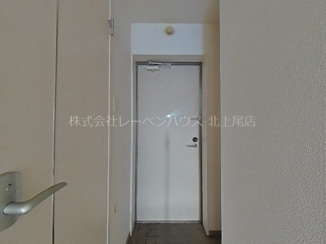 玄関　お部屋探しはレーベンハウス北上尾店まで！