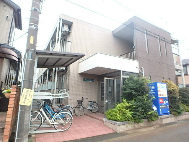 建物外観　閑静な住宅街のなか存在感のあるマンション