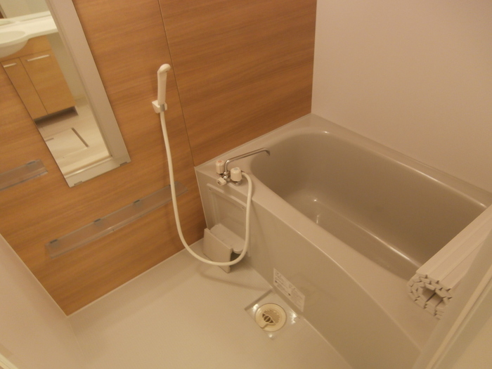 バス・シャワールーム　バス・トイレ別です