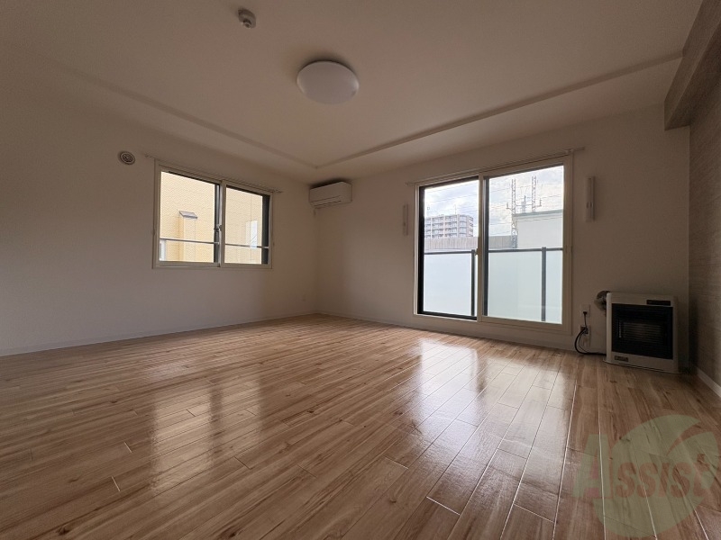 居室・リビング　広くてキレイなお部屋が広がっていて、充実した生活が送れそう。