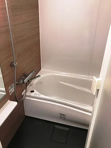 バス・シャワールーム　※反転タイプのお部屋の写真を使用しています。