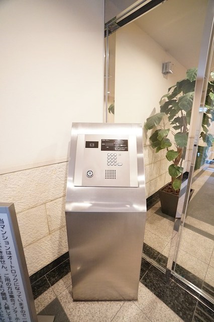 セキュリティ　オートロック完備