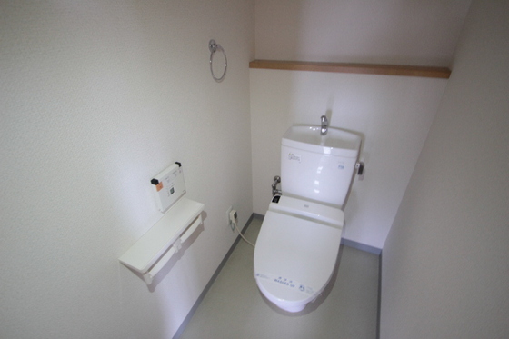 トイレ　※別部屋の写真です
