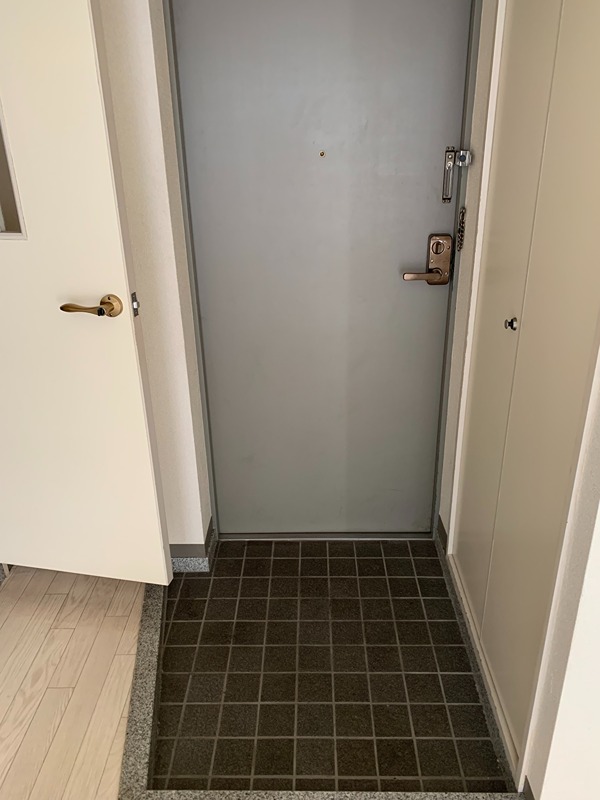 玄関　他部屋写真参考