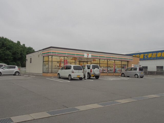 コンビニ　セブンイレブン武雄北方町店（コンビニ）まで811m
