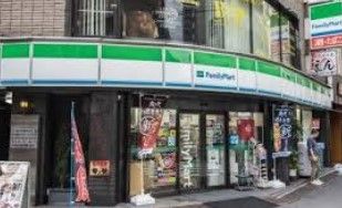 コンビニ　ファミリーマート北大塚二丁目店（コンビニ）まで40m