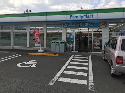 コンビニ　ファミリーマート　宮崎港前店（コンビニ）まで450m