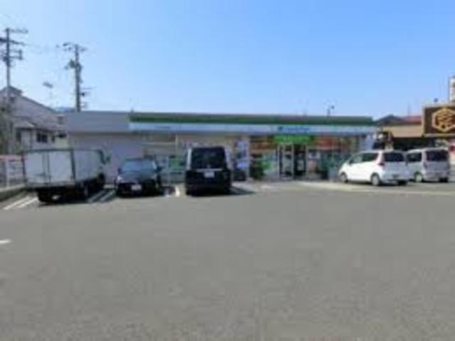 コンビニ　ファミリーマート堺浜寺船尾町店（コンビニ）まで513m