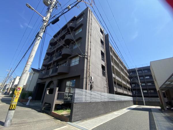 建物外観　★閑静な住宅街にあります♪