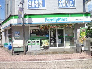 コンビニ　ファミリーマート 上井草一丁目店（コンビニ）まで114m