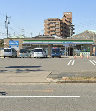 コンビニ　ファミリーマート 十一屋三丁目店（コンビニ）まで332m