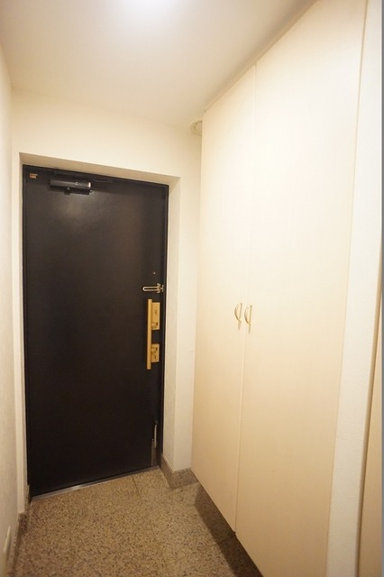 玄関　玄関収納あり※前回募集時の写真です