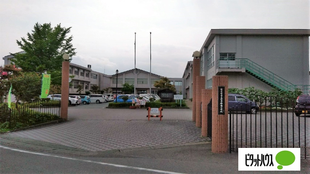小学校　富士宮市立富士根南小学校（小学校）まで958m