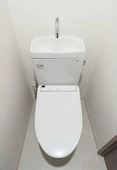 トイレ　別タイプ部屋　参考写真です