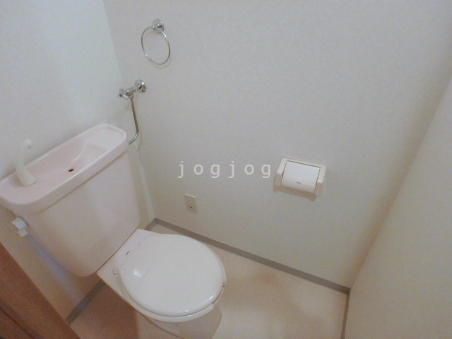 トイレ　キレイに清掃済みです