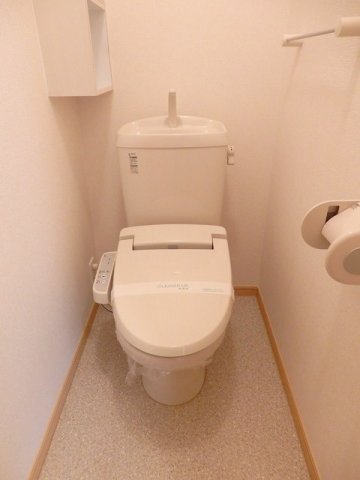トイレ　清潔感のあるトイレです