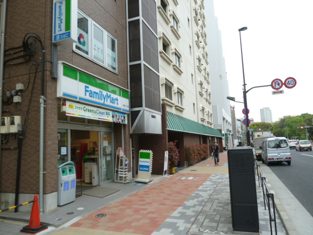 コンビニ　ファミリーマート白金台三丁目店（コンビニ）まで342m