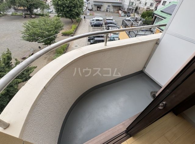 セクションIIの内装写真