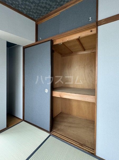 セクションIIの内装写真