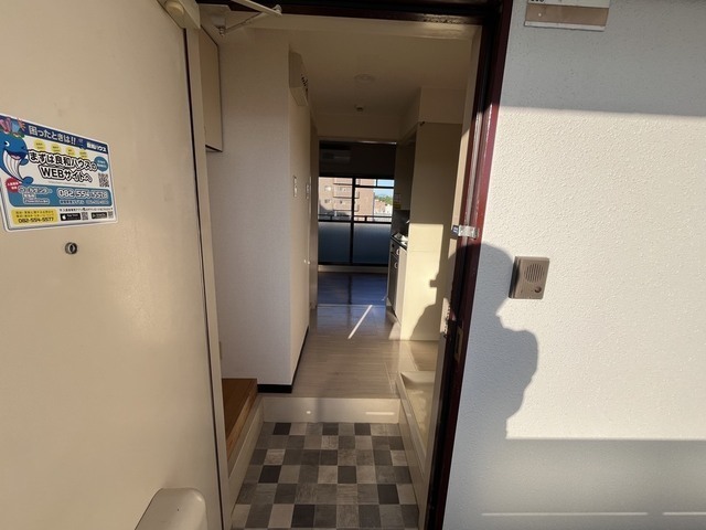 玄関　※別号室の写真です※