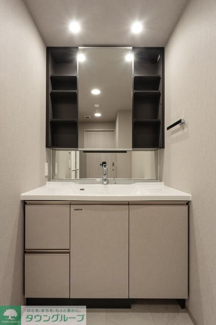洗面設備　※写真は同タイプ住戸です。