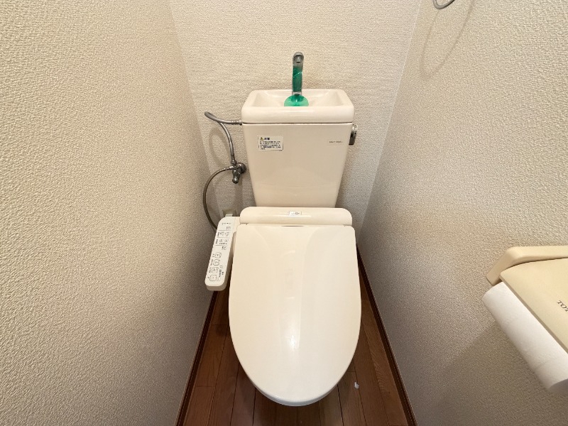 トイレ　３０２号室の写真