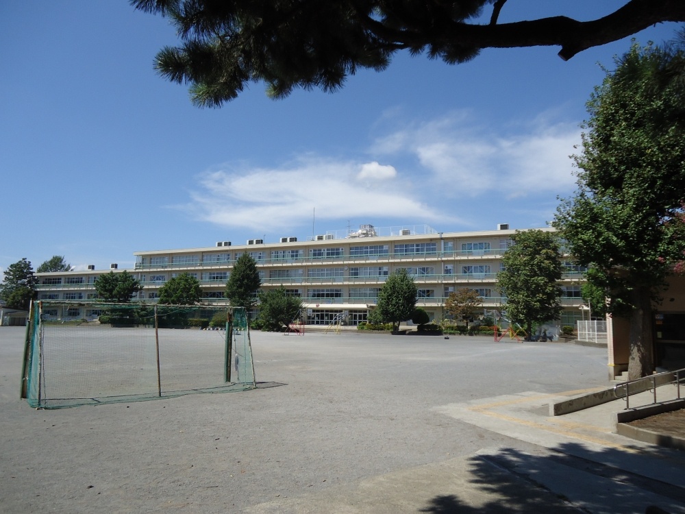 小学校　町田市立第四小学校（小学校）まで1138m