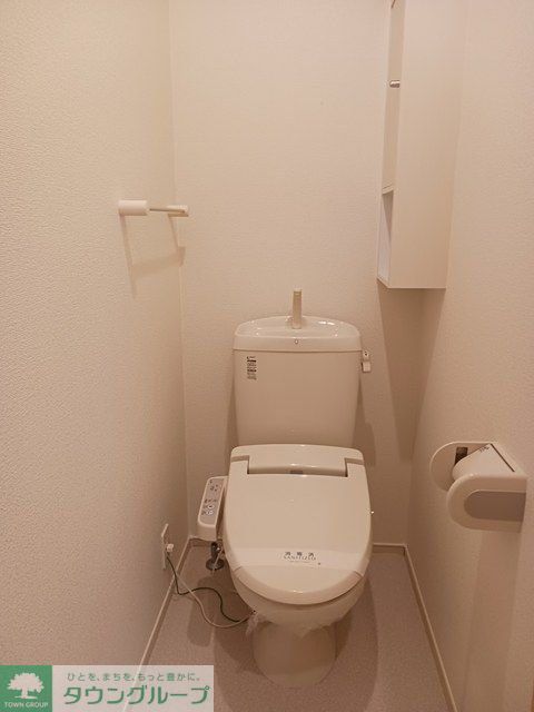 ＪＲ横浜線 八王子みなみ野駅 徒歩13分 2階建 築15年のトイレ写真
