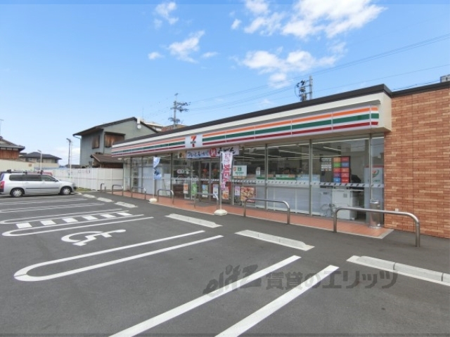 コンビニ　セブンイレブン野洲北野一丁目店（コンビニ）まで300m