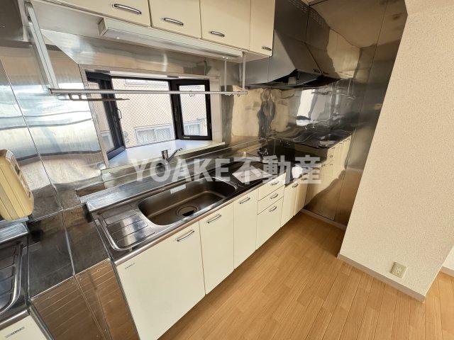 キッチン　別部屋の写真になります。現況優先。