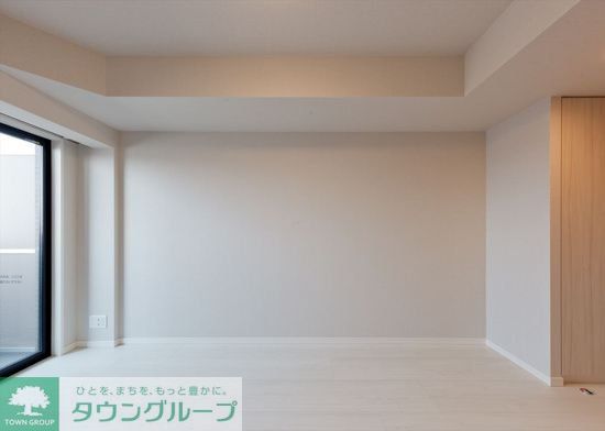 DIPS十条仲原WESTの居間写真